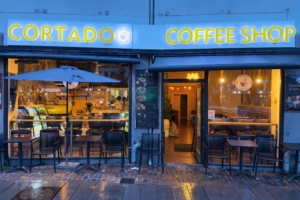 01-cafe-til-salg-noerrebro-facade-noerrebrogade