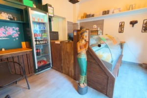 06-thai-takeaway-kundeomraade-og-drikkevarekoeler
