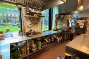 15-cafe-produktionskoekken-med-emhaette