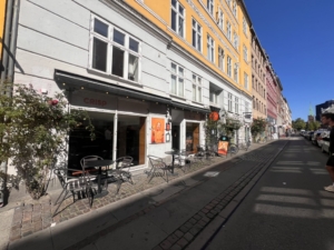 E55C8D75-597E-4C6B-AAB1-45CF4177BABF_1_105_c